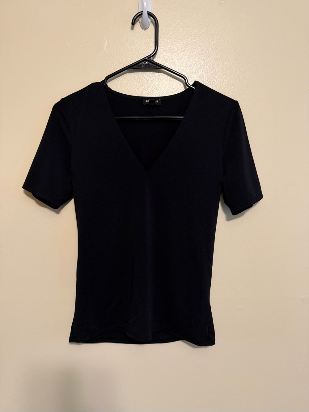 Express Black V-Neck Short Sleeve Tee